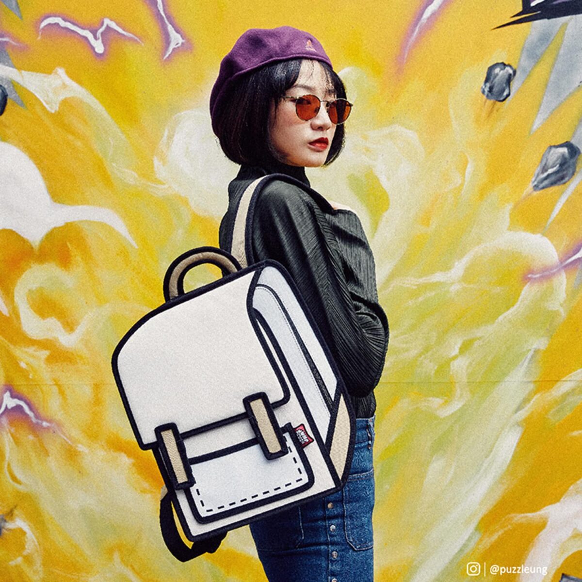 Classic Spaceman Cartoon Backpack – Fun 2D Bag - Image 2